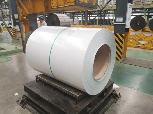 Stalen spoel Ral 3011 Bruin Rood Ppgi Voor dakbedekking Glanse Ppgi Stalen spoelen 3020 Ral 9024 Ppgi Spoel en dakmateriaal