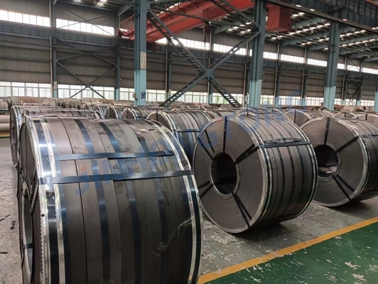 Warmgewalst staalplaat Q235/Q235B/Q345/Q345B/Q195/St37/St42/St37-2/St35.4/St35 6 mm Breedte 2000 mm In spoel