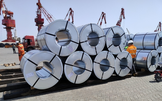 JIS/ASTM/AISI/GB-standaard warm gedompeld gegalvaniseerd legeringsstaalplaat voor ketelplaat G550 PPGI spoelen Az150 3mm Cutter