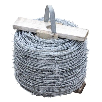 ASTM 6 8 9 10 12 14 18 20 Warm gedompelde gegalvaniseerde prikkeldraad met prikkeldraadlengte en eisen van de klant van ijzerdraad