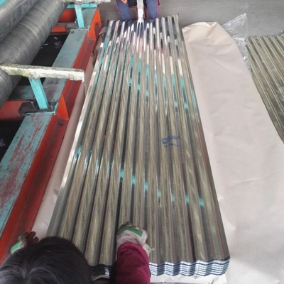 Hoge sterkte regelmatige Spangle gegalvaniseerd 0,5 dakplaat rol voor 600-1250mm breed gegolfd metalen dak