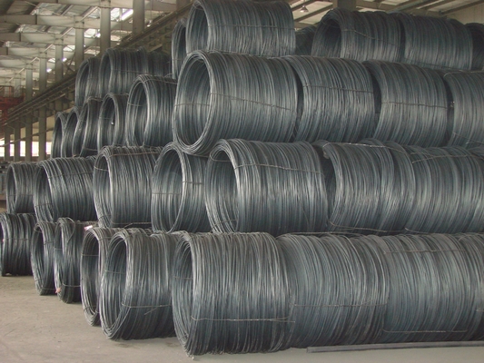 Gegalvaniseerde ijzeren draad met barbellengte Klantenschikking 0,7 mm 0,8 mm 1,2 mm 1,6 mm 1,8 mm Warm gedompelde gegalvaniseerde draad