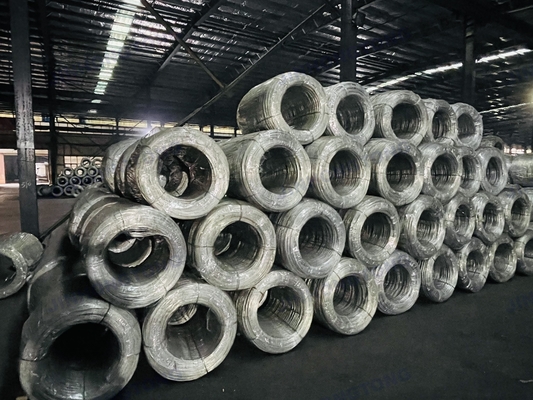 1-50MM gegalvaniseerde staaldraad voor de techniek van het onderdompelen in warmte en de techniek van het koudwalsen Q195 Q235 SAE1006 SAE1008