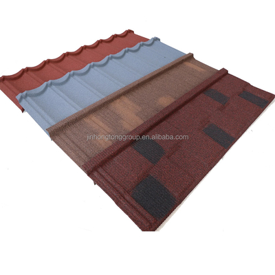 Bouwbouw Dakenmaterialen Metalen dakpannen met een metalen bekleding van steen met een oppervlak van steenchip met een UV-bestendige kleur