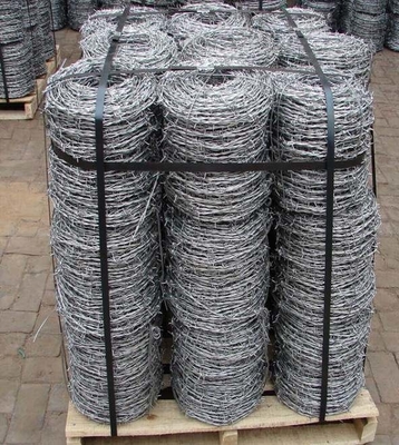 Hot Dip Galvanized Barb Wire Rolls 50kg prikkeldraad voor scheermes Type Single Razor en BSCI Certificate