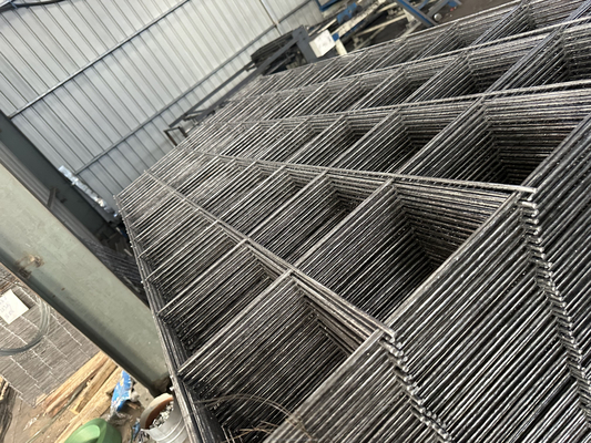 Gegalvaniseerd ijzerdraad staal draadnet Custom Size Mild GI Zink staal met vierkant gat vorm Hot Dip gegalvaniseerd PVC coating
