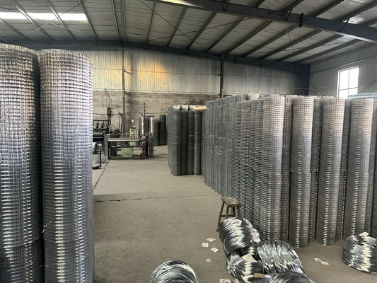 Gegalvaniseerd ijzerdraad staal draadnet Custom Size Mild GI Zink staal met vierkant gat vorm Hot Dip gegalvaniseerd PVC coating
