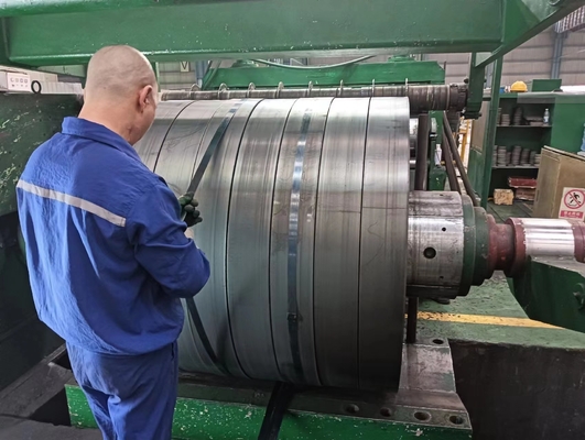 Goed warmgewalste spoel Kwaliteit Q235 A36 Kool van koolstofstaal maatmaat voor bouwmachines