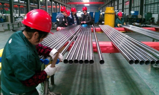 Klasse 200/300/400/600/900serie Ronde sectie Koudgewalste 304 roestvrijstalen buizen A269 SUS Per kg