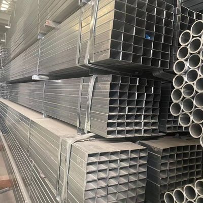 - geproduceerd Q235b Erw Mild Steel Pipe naadloos Warmgewalste koolstofstaal Ronde buis Gegalvaniseerde oppervlaktebehandeling 6m Lengte