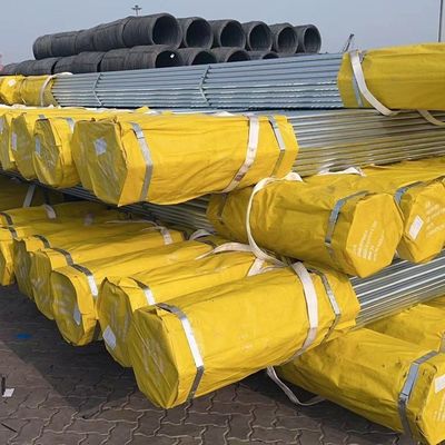 - geproduceerd Q235b Erw Mild Steel Pipe naadloos Warmgewalste koolstofstaal Ronde buis Gegalvaniseerde oppervlaktebehandeling 6m Lengte