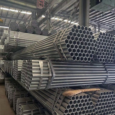 Bouwstructuur Astm S235 48.3 mm gegalvaniseerd stalen ronde buis met een lengte van 12 M