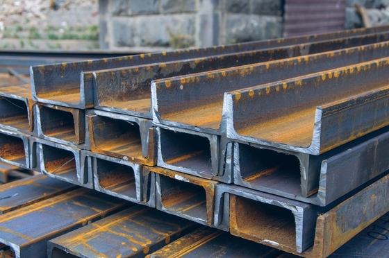 Commerciële gebouwen Facturering op basis van het werkelijke gewicht Q235B SS400 Q345B Gegalvaniseerde koudgevormde sectie Staal Structurele C/U Vorm Profiel Kanaalstaal