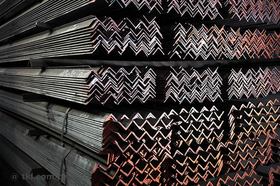 State Mill ASTM Standard Q235/Q345/SS400/ST37-2/ST52/Q420/Q460/S235JR/S275JR/S355JR HR Carbon Steel gelijkhoekige staaf 6m-12m