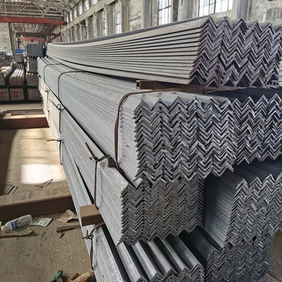 Ingenieursstructuur Warmgewalste ASTM A36 SS400 S235JR S345JR Carbon Angel staalprofiel Gelijke of ongelijke staalhoekbalken voor gebouwen