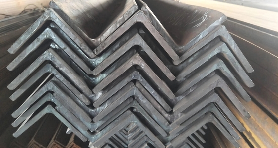 ASTM Standard Processing Drilling Equal Angle Steel Bar voor S235JR-S335JR serie 3-24 mm Dikte