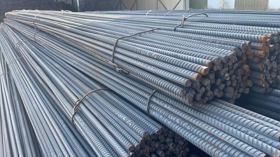 Rechte balken HRB400/500 ASTM A615 BS4449 Carbon Steel Rebars voor commerciële gebouwen binnen High Level