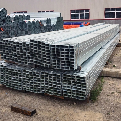 B X42 X52 X60 X70 koolstofstaal 0,5-2,0 mm wanddikte warmgewalste gegalvaniseerde stalen vierkantpijp voor levering vloeistof
