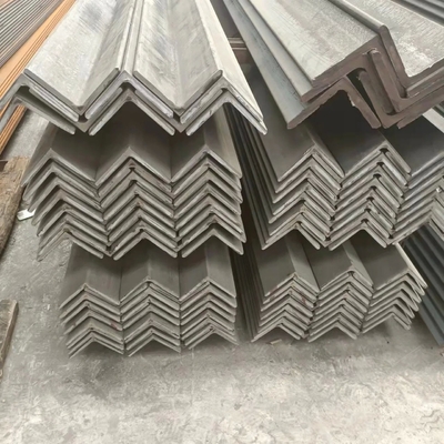 Standaard gelijk ongelijk hoekbalk AiSi ASTM DIN EN GB JIS bs 40*40 100*100 SS Stalen hoek 4 mm 5 mm warmgewalst roestvrij staal
