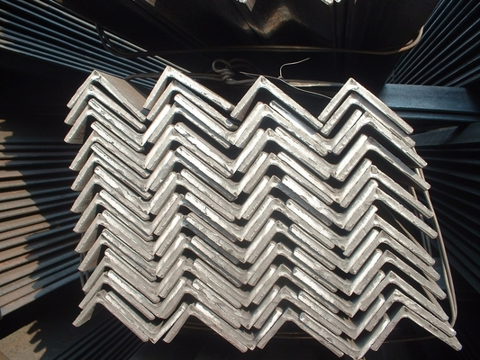 Biedt ASTM A36 hoekbalk voor bouw- en structuurstaal 6m-12m S275JR bouwmateriaal