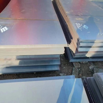 SA516 ASTM A36 Q235 koolstofstaal slijtageplaat warmgewalst met hoog chroomcarbide bekleed slijtagebestendige overlay