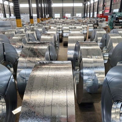 Niet-geoliede Chinese vervaardiging 0,2 mm 0,5 mm gegalvaniseerde staal spoel 90 g Q235 1,6 * 1220 mm voor hekbouw