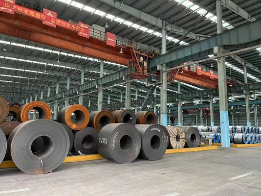 Niet-gelegeerd Astm A36 A53 Q195 S235jr Q235 Q345 2mm 4mm 6mm 10mm Skin Pass Zwart Roll Warm gewalst Mild Ms Carbon Steel Coil