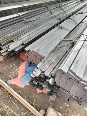 Fabrikant Levering van A36 legeringsstaal 6m gegalvaniseerd koolstofstaal platte staal voor bouw
