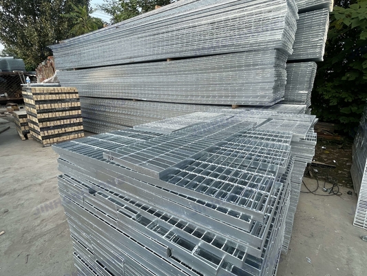 Fabrieksprijs vloerrooster gegalvaniseerd staal 30 inch Garage Anti-slip staal gangpad rooster voor vloer
