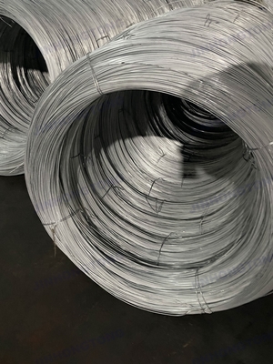 Warm gedompeld Gi gegalvaniseerd staaf Fabrieksvoorziening Zink gecoat met hoog koolstofgehalte gegalvaniseerde ijzeren draad Prijs gi draad0.3mm Draad 0.5mm 1.0mm 6mm
