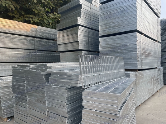 Staal roosterplatform voor wandelpad Staal gegalvaniseerd metalen rasterplaat Staal rooster met draaibalk Aanvaard aanpassing rooster
