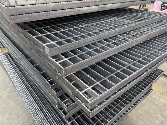 Staal roosterplatform voor wandelpad Staal gegalvaniseerd metalen rasterplaat Staal rooster met draaibalk Aanvaard aanpassing rooster