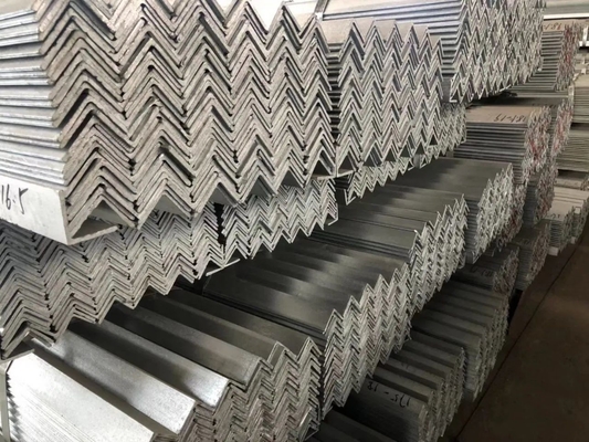 Fabriek directe verkoop Ss400 Q235b S235 1080 Q345b 30x30x3mm Structurele koolstofstaal Q235 Warmgewalste ijzeren staalhoekbalk