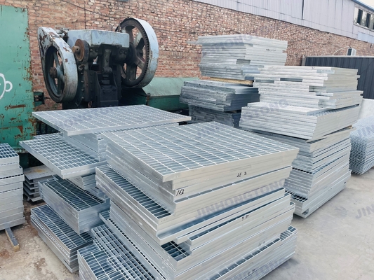 Volledige hardheid, hoge taaiheid Q235/201/304/316/345 etc. Algemene staalgratten voor wandelpadtoepassingen