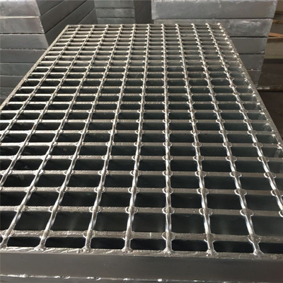 Afslagprijs Warm gegalvaniseerd stalen rooster platte gangpad platform drainage cover roestvrij staal aluminium legering betrouwbaar