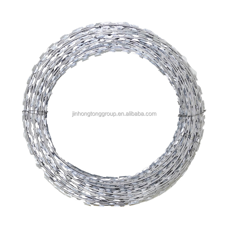 Bescherming van de weg Isolatie Anti-Climb Gelast Blade Razor Draad hek met 900mm spoel en 7,5cm-15cm Barb afstand